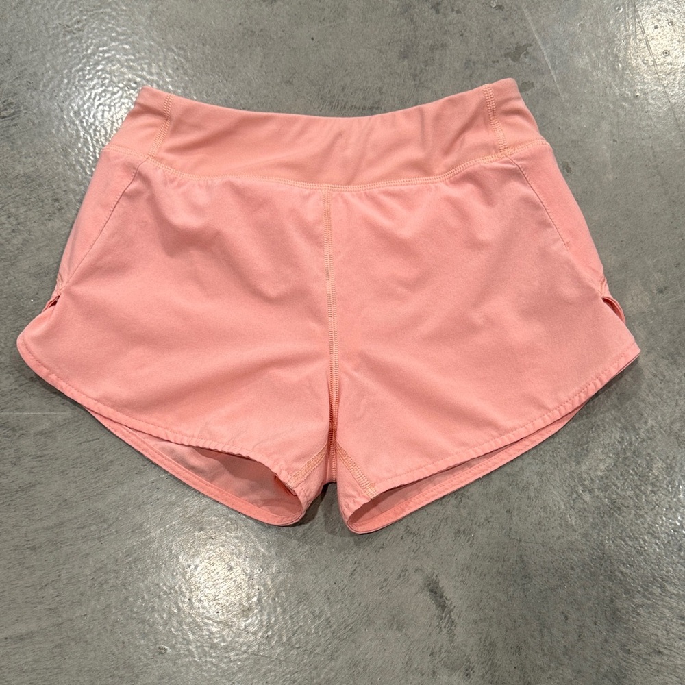 Athleta Girl run the world 3” lined shorts
